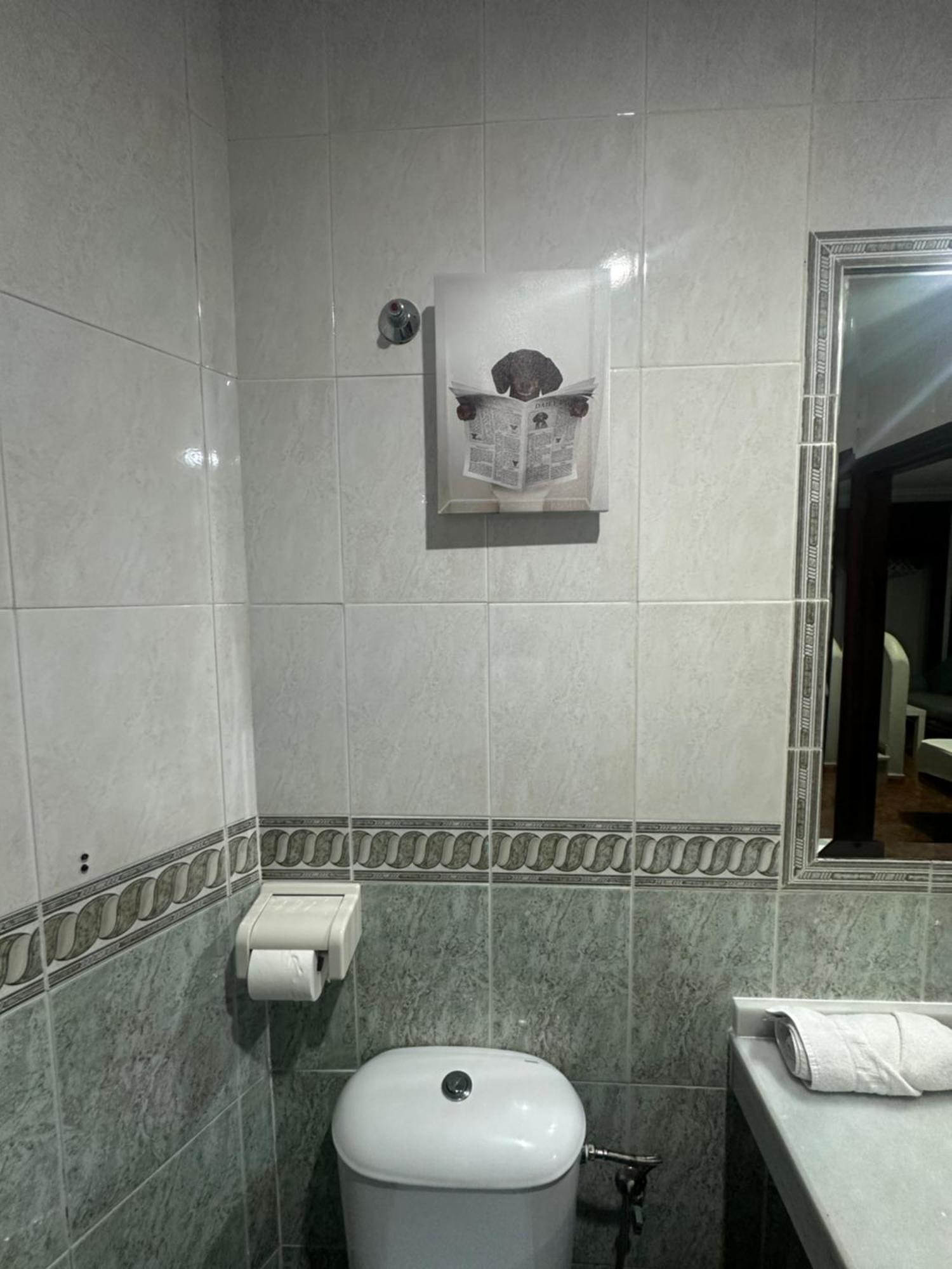 Отель Hostal Tarik Тарифа Экстерьер фото