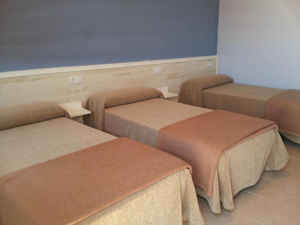 Отель Hostal Tarik Тарифа Экстерьер фото
