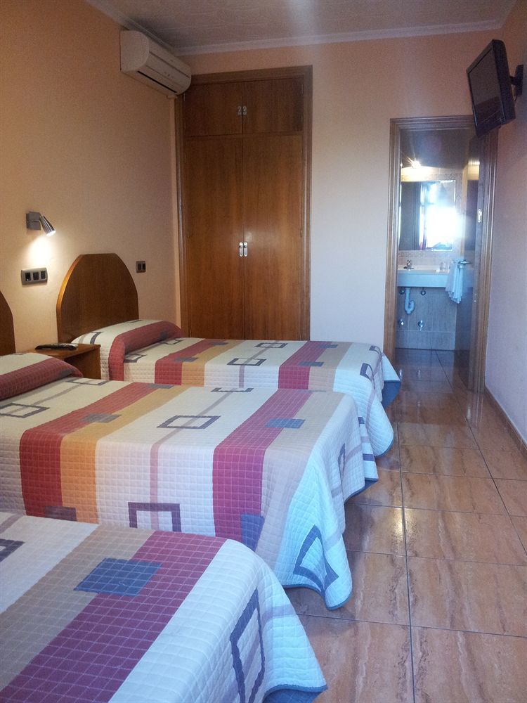 Отель Hostal Tarik Тарифа Экстерьер фото