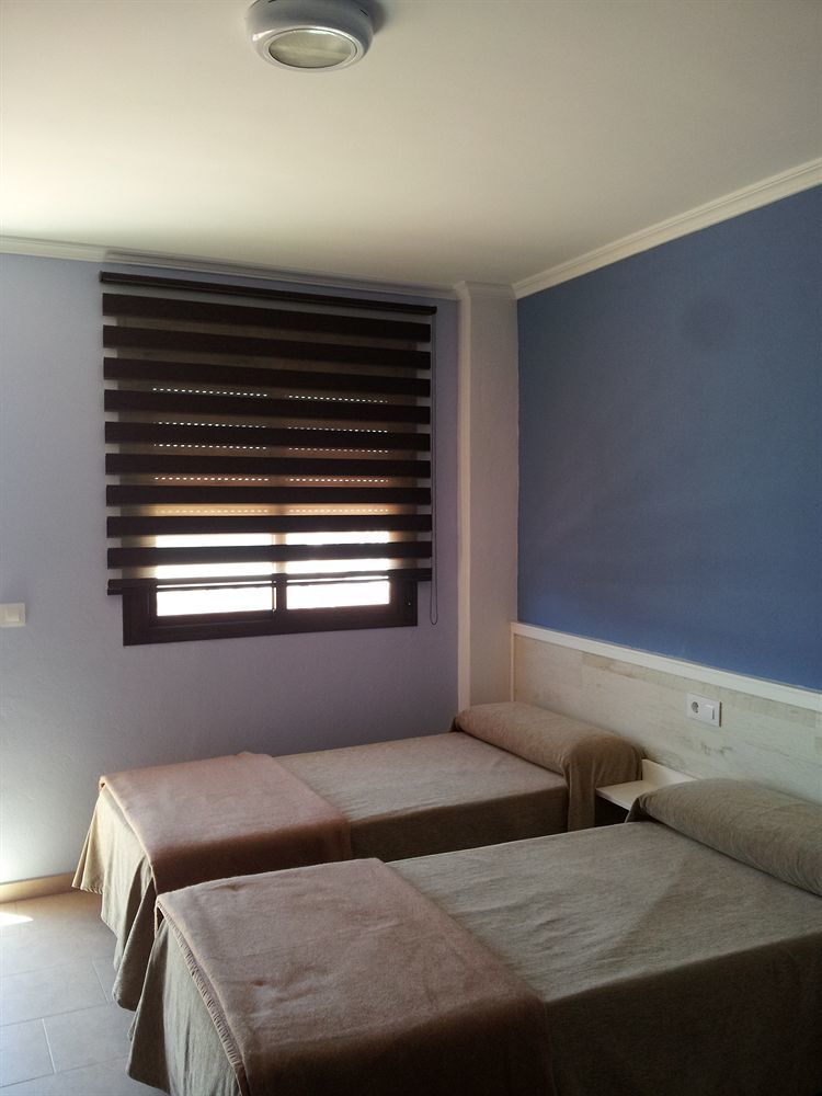Отель Hostal Tarik Тарифа Экстерьер фото